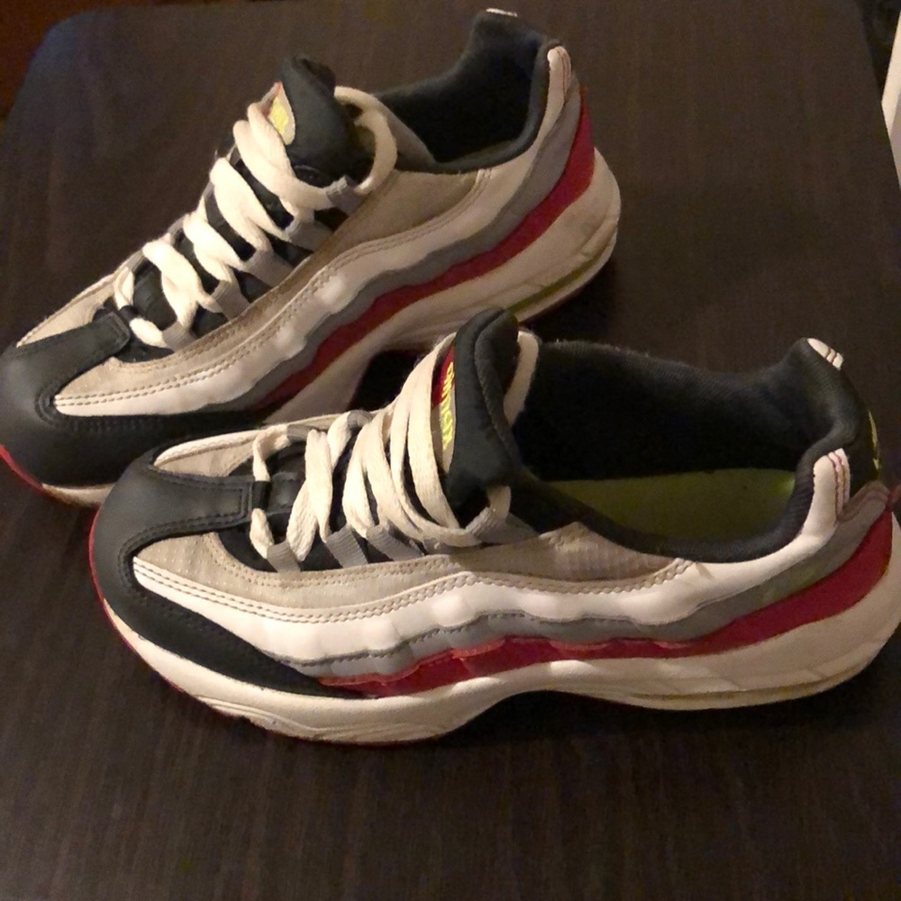 Nike Air Max 95 (Girl’s)